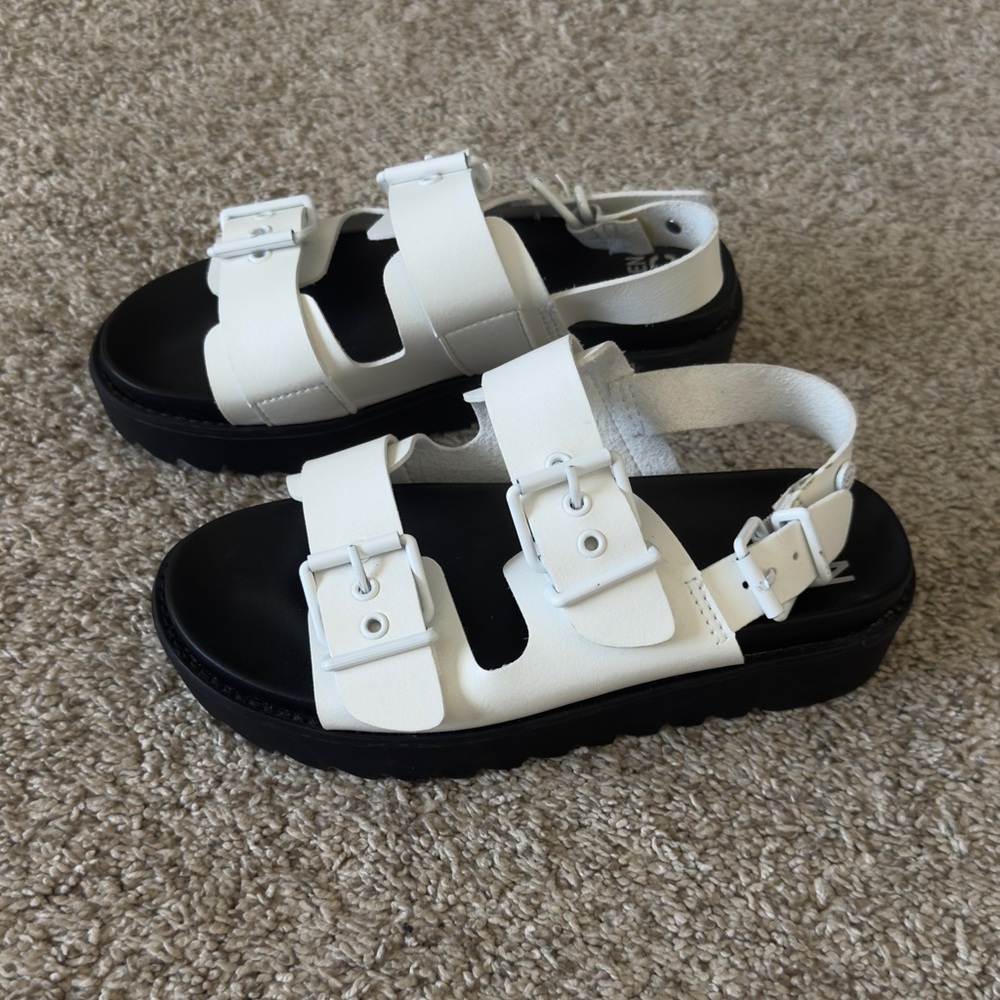 Madden NYC Girls White Buckle Platform Sandals Size 3